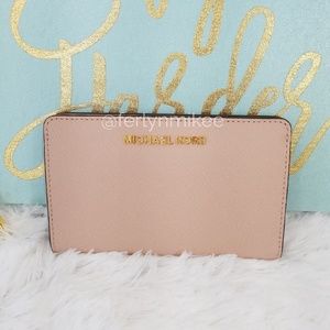 NEW Michael Kors Jet Set Travel Slim Bifold NWT